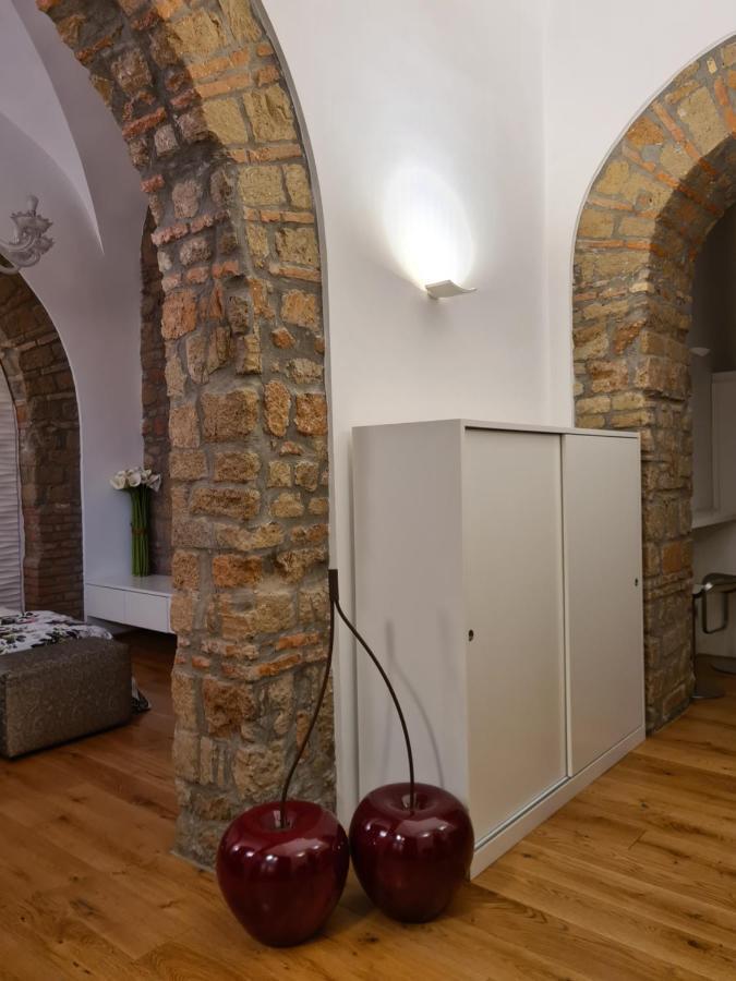 Incantevole Con Jacuzzi Рим Екстериор снимка